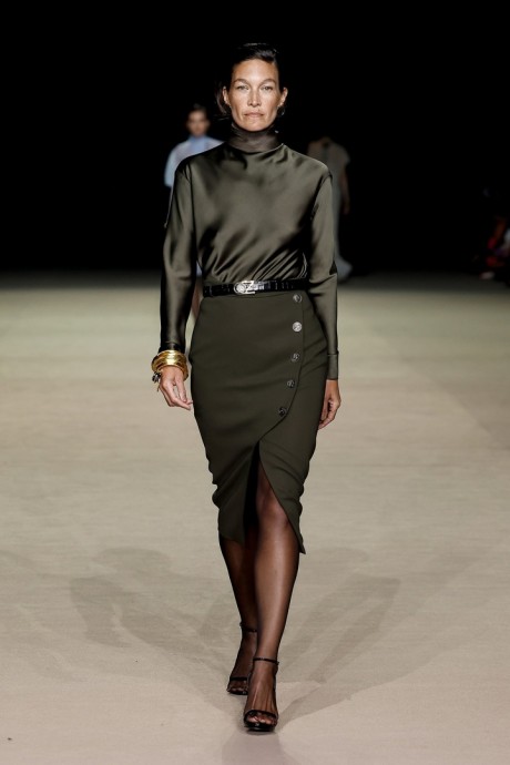 Высокая мода Carla Zampatti Resort 2025