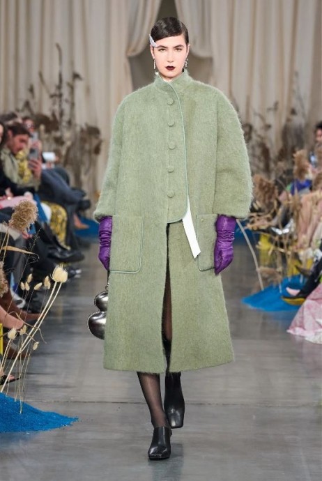 Коллекция Sarawong Ready-To-Wear Fall/Winter 2024 Milan Коллекция Sarawong Ready-To-Wear Fall/Winter 2024 Milan