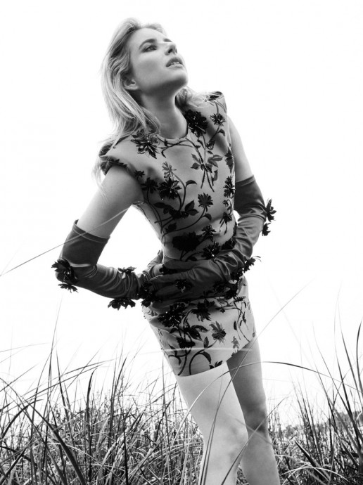 Эмма Робертс (Emma Roberts) в фотосессии для C Magazine (2023) Эмма Робертс (Emma Roberts) в фотосессии для C Magazine (2023)
