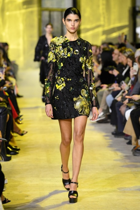 Коллекция Elie Saab Ready-To-Wear Осень-Зима 2023-2024 Коллекция Elie Saab Ready-To-Wear Осень-Зима 2023-2024