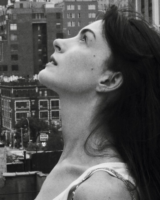 Энн Хэтэуэй (Anne Hathaway) в фотосессии для журнала Vogue France (2024) Энн Хэтэуэй (Anne Hathaway) в фотосессии для журнала Vogue France (2024)