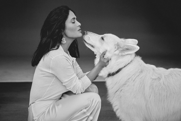 Сальма Хайек (Salma Hayek) в фотосессии для журнала Marie Claire UK (2023)