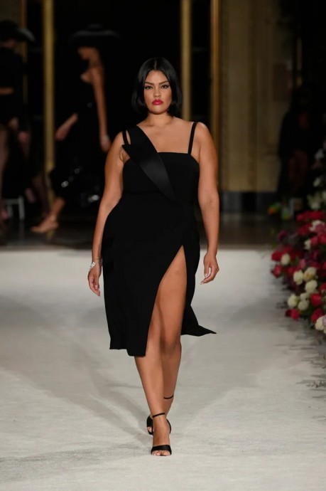 Коллекция Christian Siriano Ready-To-Wear Осень-Зима 2023 Коллекция Christian Siriano Ready-To-Wear Осень-Зима 2023