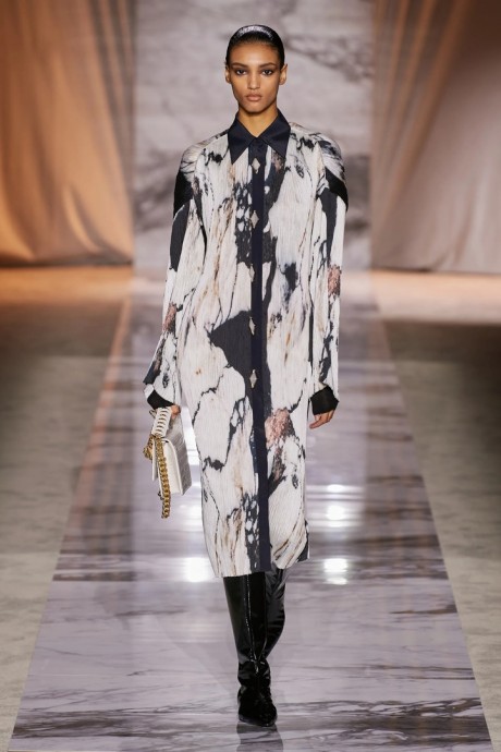Обзор коллекции Roberto Cavalli Fall 2024 Ready-to-Wear Обзор коллекции Roberto Cavalli Fall 2024 Ready-to-Wear