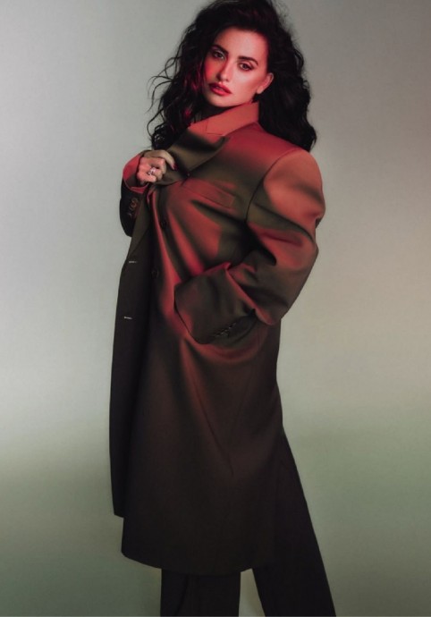 Пенелопа Крус (Penelope Cruz) в фотосессии для журнала Marie Claire France (2025)