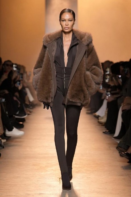 Коллекция Elie Saab Ready-To-Wear Осень-Зима 2025-2026 Коллекция Elie Saab Ready-To-Wear Осень-Зима 2025-2026
