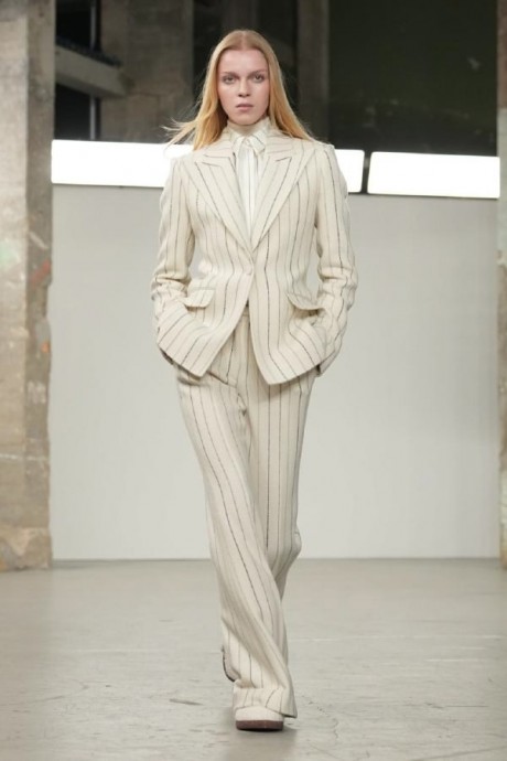 Коллекция Gabriela Hearst Ready-To-Wear Осень-Зима 2025-2026 Коллекция Gabriela Hearst Ready-To-Wear Осень-Зима 2025-2026
