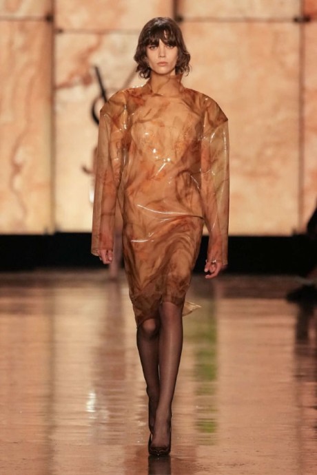 Коллекция Saint Laurent Ready-To-Wear Осень-Зима 2025-2026 Коллекция Saint Laurent Ready-To-Wear Осень-Зима 2025-2026