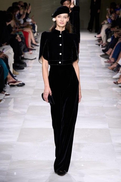 Высокая мода Giorgio Armani Privé Fall-Winter 2024/25 Высокая мода Giorgio Armani Privé Fall-Winter 2024/25