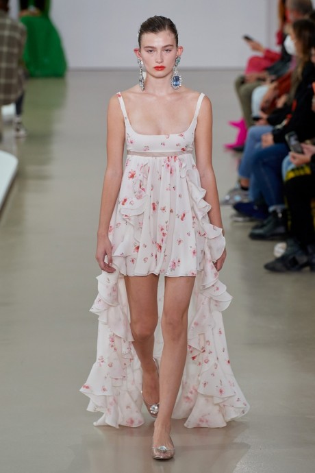 Коллекция Giambattista Valli Ready-To-Wear Весна-Лето 2022 Коллекция Giambattista Valli Ready-To-Wear Весна-Лето 2022