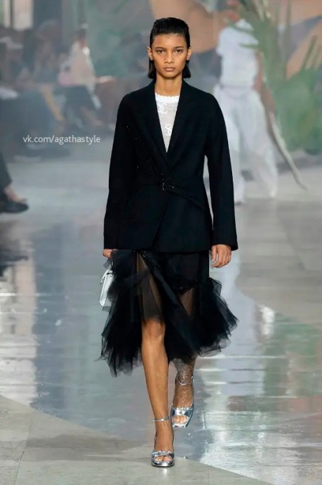 Коллекция Shiatzy Chen Ready To Wear Spring/Summer 2024 Paris