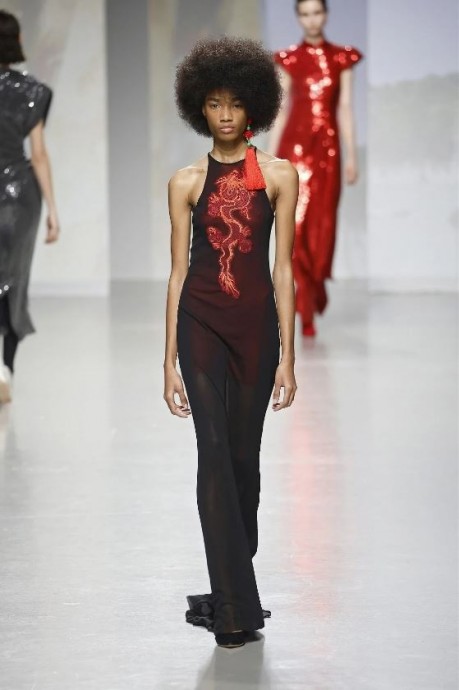 Коллекция Vivienne Tam Ready-To-Wear Fall/Winter 2024 Paris Коллекция Vivienne Tam Ready-To-Wear Fall/Winter 2024 Paris