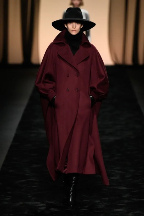 Коллекция Alberta Ferretti Ready-To-Wear Осень-Зима 2023 Коллекция Alberta Ferretti Ready-To-Wear Осень-Зима 2023