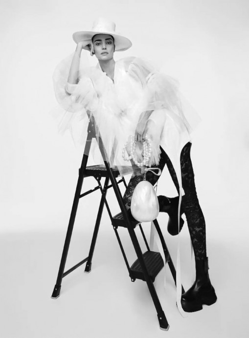 Миранда Керр (Miranda Kerr) в фотосессии для журнала Harper’s Bazaar Taiwan (2023)