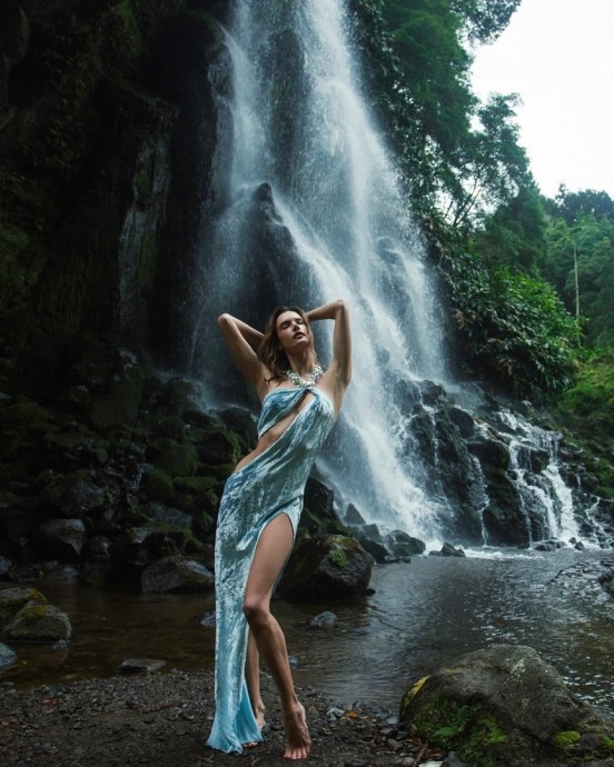 Алессандра Амброcио (Alessandra Ambrosio) в фотосессии для журнала Vogue Portugal (2024) Алессандра Амброcио (Alessandra Ambrosio) в фотосессии для журнала Vogue Portugal (2024)