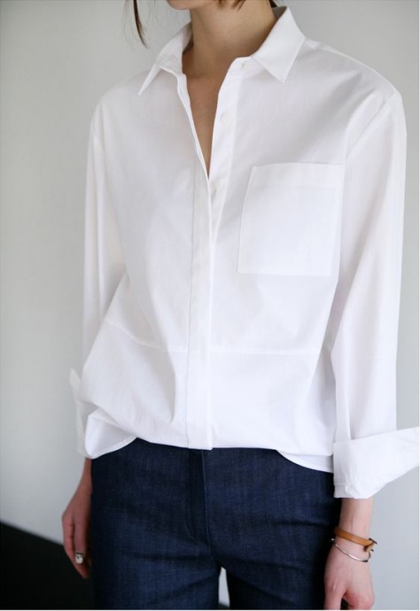 Белая рубашка с джинсами - это всегда стильное сочетание