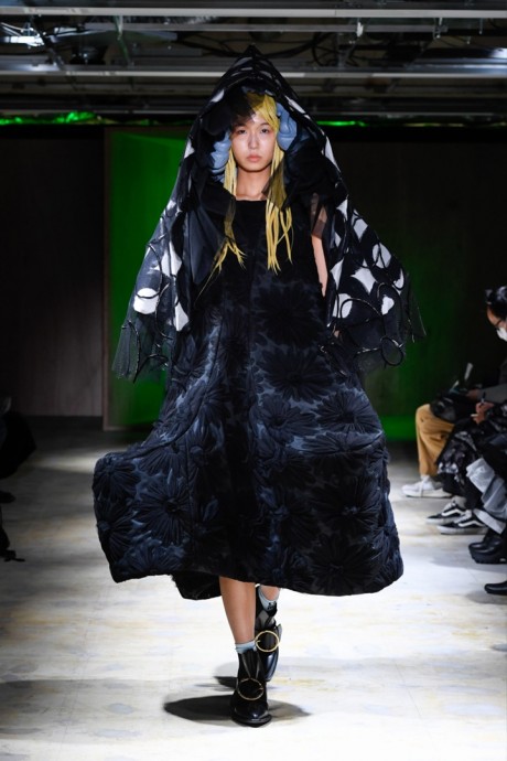 Коллекция Comme des Garçons Ready-To-Wear Весна-Лето 2022