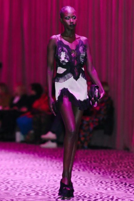 Коллекция Alexander Wang Ready-To-Wear Осень-Зима 2023 Коллекция Alexander Wang Ready-To-Wear Осень-Зима 2023