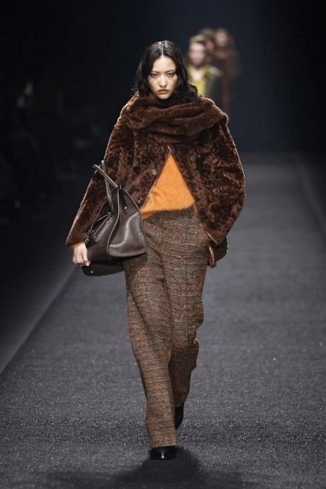 Коллекция Alberta Ferretti Ready-To-Wear Fall/Winter 2024 Milan Коллекция Alberta Ferretti Ready-To-Wear Fall/Winter 2024 Milan