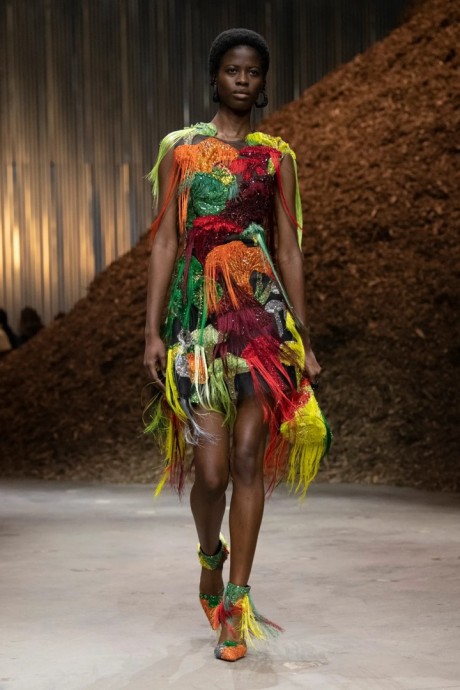 Коллекция Alexander McQueen Ready-To-Wear Осень-Зима 2022/2023 Коллекция Alexander McQueen Ready-To-Wear Осень-Зима 2022/2023