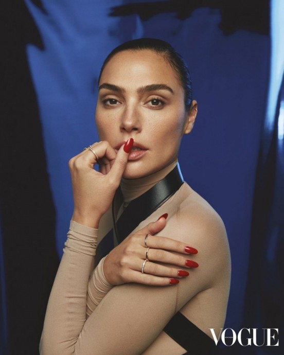 Галь Гадот (Gal Gadot) в фотосессии для журнала Vogue Hong Kong (2023)