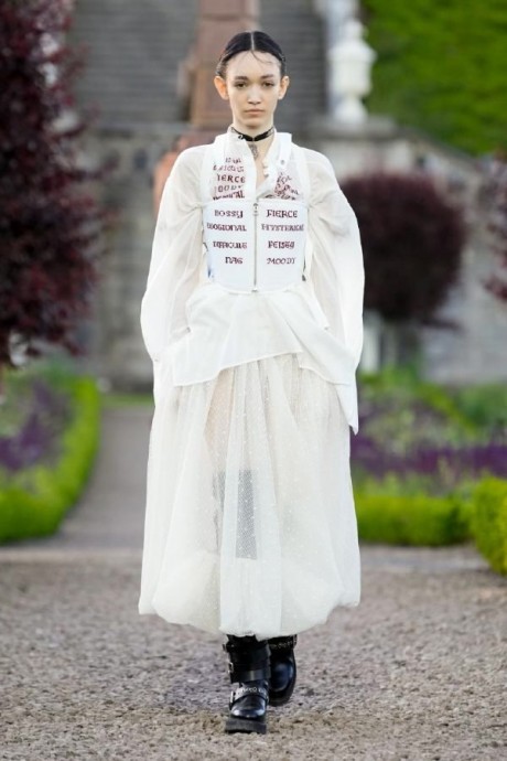 Коллекция Dior Cruise 2025 Fashion Show
