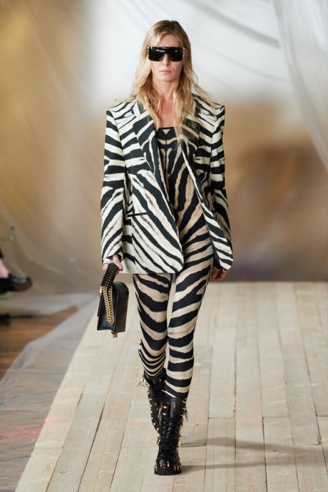 Коллекция Roberto Cavalli Ready-To-Wear Весна-Лето 2022 Коллекция Roberto Cavalli Ready-To-Wear Весна-Лето 2022