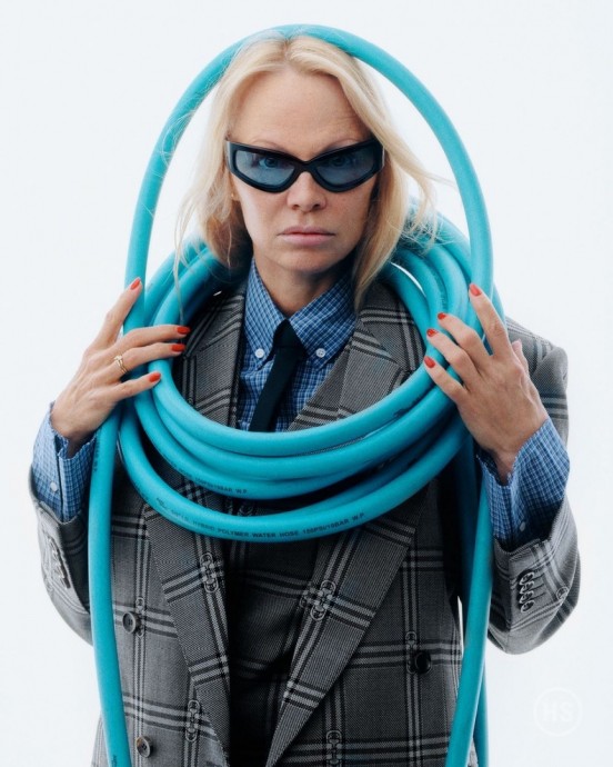 Памела Андерсон (Pamela Anderson) в фотосессии для журнала Highsnobiety (2024) Памела Андерсон (Pamela Anderson) в фотосессии для журнала Highsnobiety (2024)