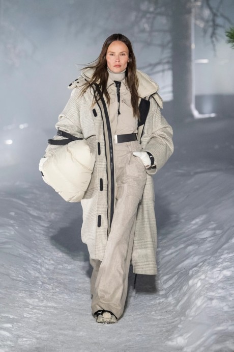 Обзор коллекции Moncler Grenoble fall 2024 ready-to-wear Обзор коллекции Moncler Grenoble fall 2024 ready-to-wear