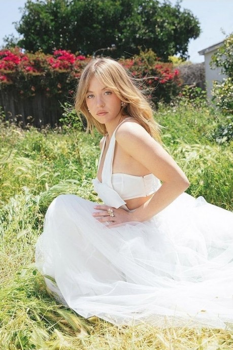 Сидни Суини (Sydney Sweeney) в фотосессии для SMagazine (2023) Сидни Суини (Sydney Sweeney) в фотосессии для SMagazine (2023)