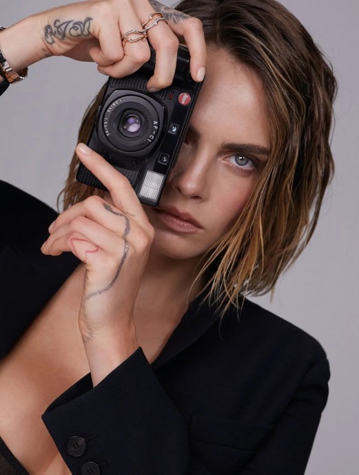 Кара Делевинь (Cara Delevingne) в фотосессии для журнала Elle UK (2023)