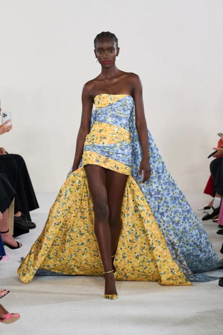 Коллекция Carolina Herrera Ready-To-Wear Весна-Лето 2023