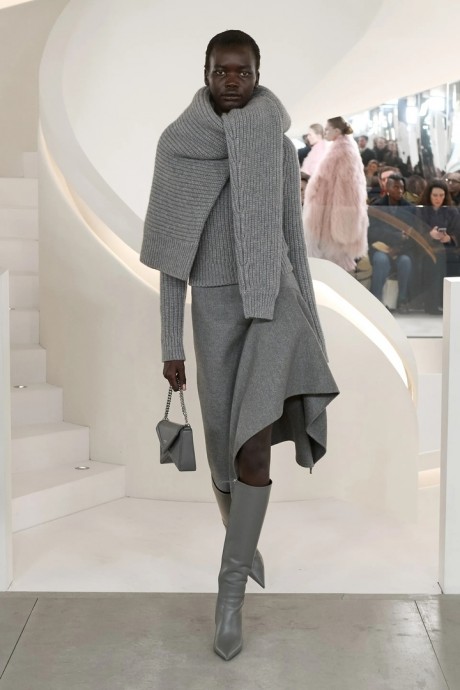 Коллекция Michael Kors Collection Fall 2024 Ready-to-Wear Коллекция Michael Kors Collection Fall 2024 Ready-to-Wear