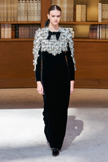 Модели коллекции Chanel Couture