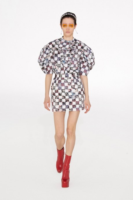 Коллекция Giambattista Valli Ready-To-Wear Осень-Зима 2021/2022 Коллекция Giambattista Valli Ready-To-Wear Осень-Зима 2021/2022