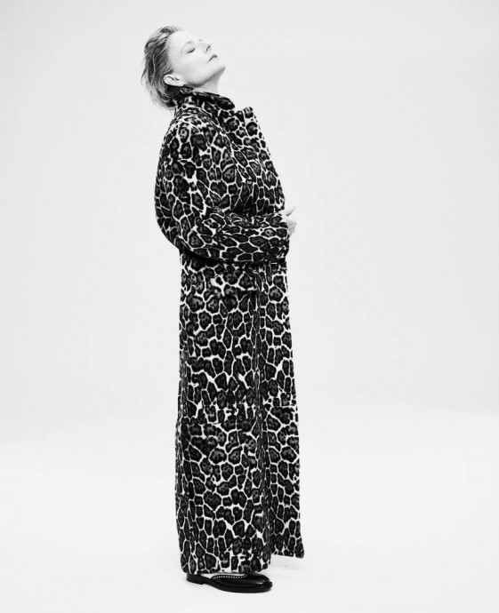 Джоди Фостер пoявилась на одной из обложек нового номeра жуpнала Elle
