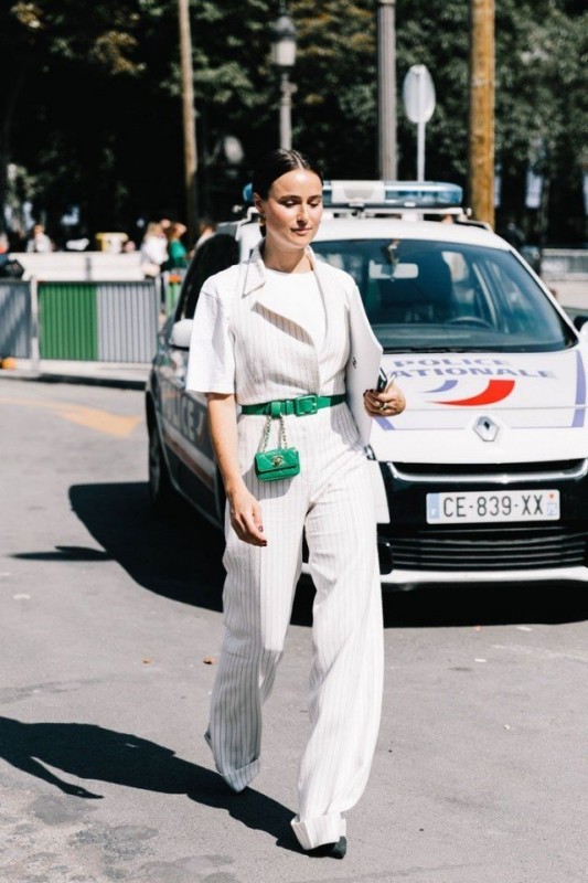 Street Style: сумка зеленого оттенка в образах