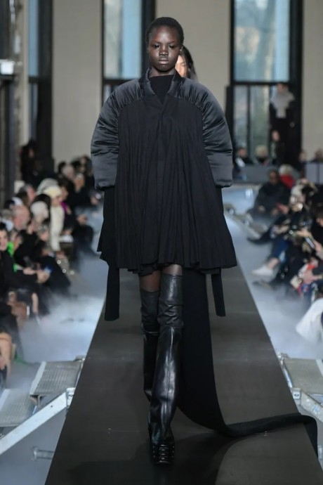 Коллекция Rick Owens Ready-To-Wear Осень-Зима 2023-2024 Коллекция Rick Owens Ready-To-Wear Осень-Зима 2023-2024