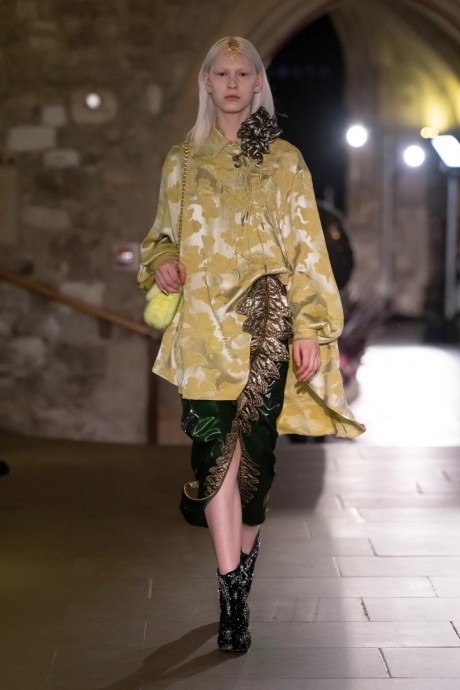 Шик, блеск, красота в новой осенней коллекции Mithridate 2024 Ready-to-Wear Шик, блеск, красота в новой осенней коллекции Mithridate 2024 Ready-to-Wear