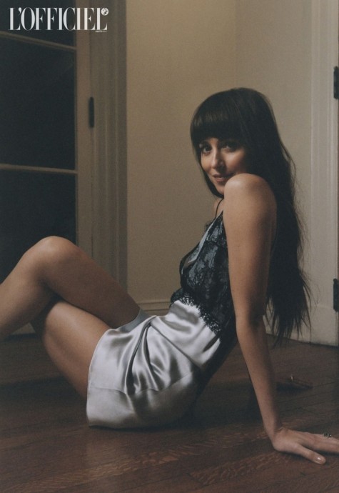 Дакота Джонсон (Dakota Johnson) в фотосессии для журнала L’Officiel (2024) Дакота Джонсон (Dakota Johnson) в фотосессии для журнала L’Officiel (2024)