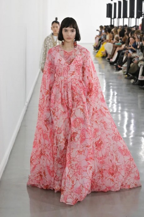 Коллекция Giambattista Valli Ready-To-Wear Осень-Зима 2023-2024