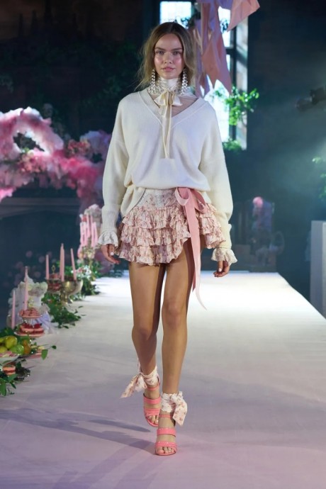 Коллекция LoveShackFancy Ready-To-Wear Весна-Лето 2024 Коллекция LoveShackFancy Ready-To-Wear Весна-Лето 2024