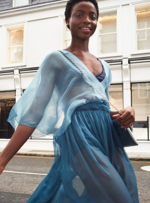 Модель Olamide Ogundele украсила страницы июньского Harper’s Bazaar UK