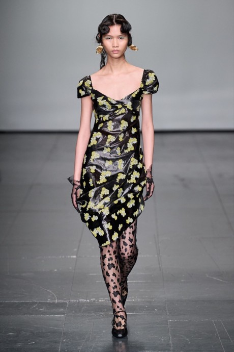 Коллекция Yuhan Wang Ready-To-Wear Осень-Зима 2022/2023 Коллекция Yuhan Wang Ready-To-Wear Осень-Зима 2022/2023