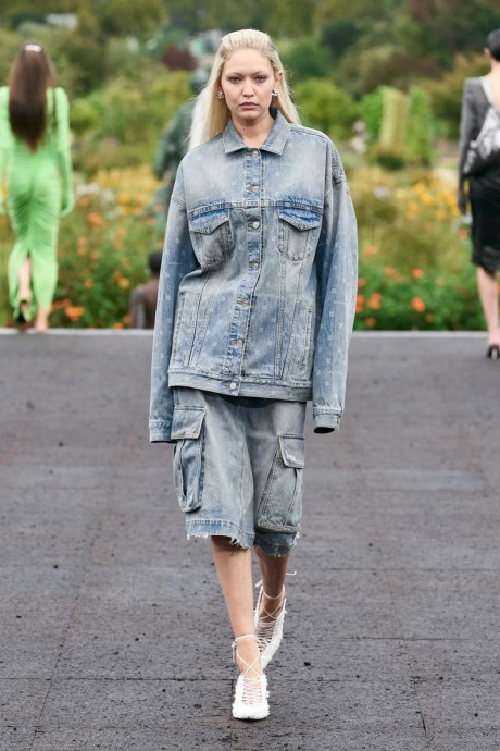 Коллекция Givenchy Ready-To-Wear Весна-Лето 2023