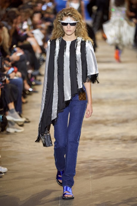 Коллекция Louis Vuitton Ready-To-Wear Весна-Лето 2022 Коллекция Louis Vuitton Ready-To-Wear Весна-Лето 2022