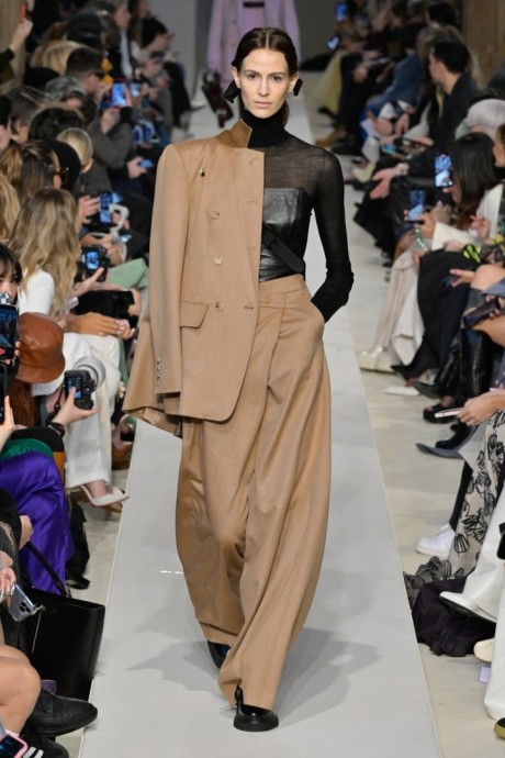 Коллекция Max Mara Ready-To-Wear Осень-Зима 2023