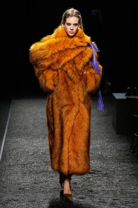 Коллекция Nina Ricci Ready-To-Wear Осень-Зима 2025-2026 Коллекция Nina Ricci Ready-To-Wear Осень-Зима 2025-2026