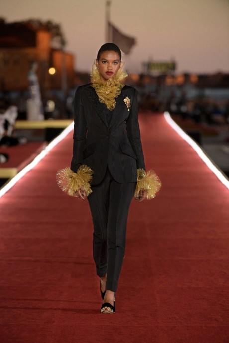Коллекция Dolce & Gabbana Couture Осень-Зима 2021/2022 Коллекция Dolce & Gabbana Couture Осень-Зима 2021/2022