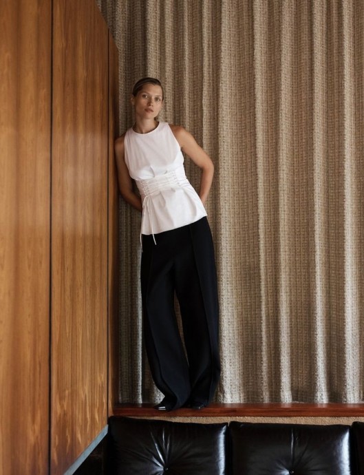 Хана Жирикова (Hana Jirickova) в фотосессии для журнала Vogue Thailand (2024) Хана Жирикова (Hana Jirickova) в фотосессии для журнала Vogue Thailand (2024)